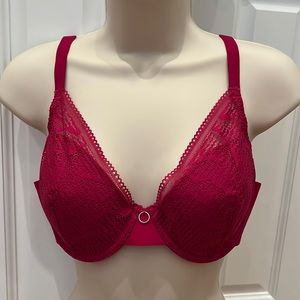 Chantelle bra. Never worn.